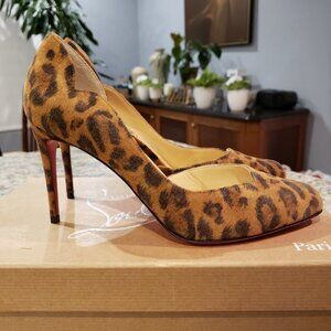 NEW Christian Louboutin Round Chick Velour Kitty Size 36